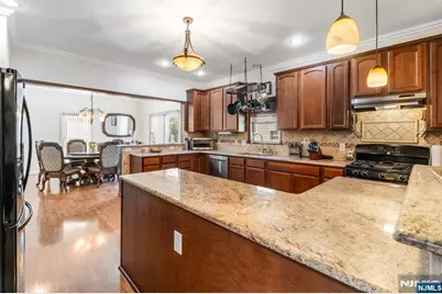 238 Park Avenue, Teaneck Township, NJ 07666 - Photo 8