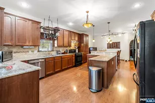 238 Park Ave, Teaneck Township, NJ 07666 - Photo 12