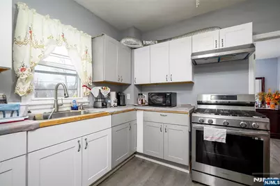 527 Cary Street, Orange, NJ 07050 - Photo 20