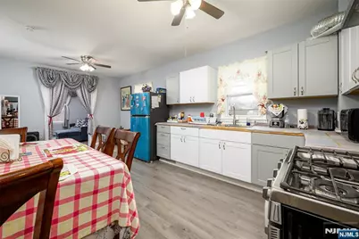 527 Cary Street, Orange, NJ 07050 - Photo 18
