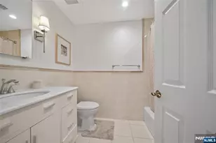 21 Grand Cove Way, Edgewater, NJ 07020 - Photo 28