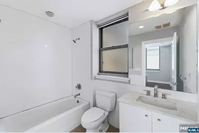 8125 River Road 4E #4E, North Bergen, NJ 07047 - Photo 16