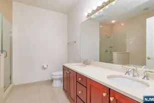 2205 Windsor Park Ct 205, Englewood, NJ 07631 - Photo 12