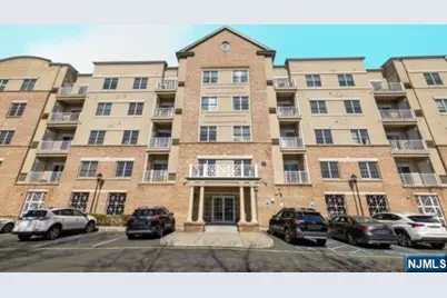 2205 Windsor Park Court 205 #205, Englewood, NJ 07631 - Photo 4