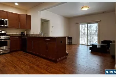 2205 Windsor Park Court 205 #205, Englewood, NJ 07631 - Photo 8