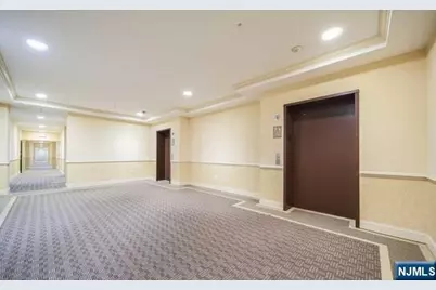 2205 Windsor Park Court 205 #205, Englewood, NJ 07631 - Photo 6