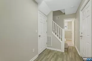 8 Iroquois Ave, Oakland, NJ 07436 - Photo 16