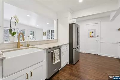 19 Linwood Avenue, Midland Park, NJ 07432 - Photo 12