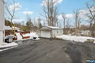 86 Kakeout Rd, Butler, NJ 07405 - Photo 40