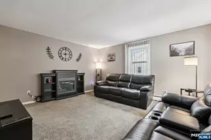 86 Kakeout Rd, Butler, NJ 07405 - Photo 6