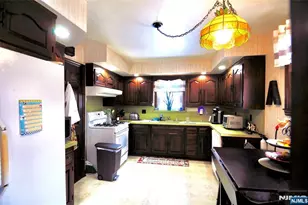 640 Stockton St, New Milford, NJ 07646 - Photo 2