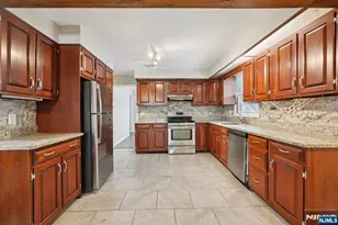 32 Garden Pl, Pequannock Township, NJ 07444 - Photo 12