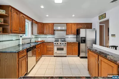 48 Deerfield Road, Wayne, NJ 07470 - Photo 10