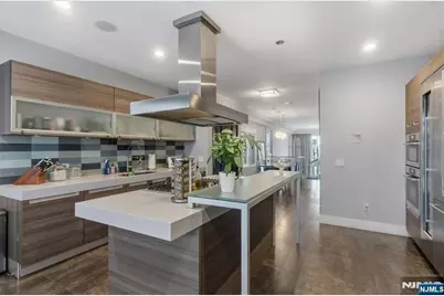 760 Undercliff, Edgewater, NJ 07020 - Photo 16