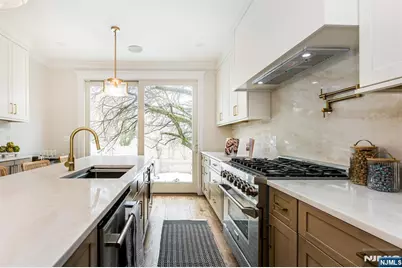 210 Baldwin Street, Glen Ridge, NJ 07028 - Photo 18