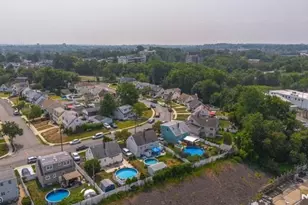 26 Edward Ct, Clifton, NJ 07011 - Photo 10