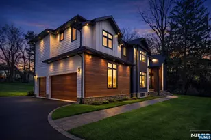 17 Belvedere Dr, Livingston, NJ 07039 - Photo 2