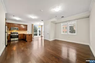 255 Laird 1, Cliffside Park, NJ 07010 - Photo 4