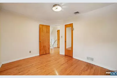 18 Byrne Place, Bergenfield, NJ 07621 - Photo 16