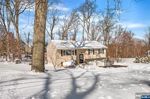 7 Alpine Dr, Butler, NJ 07405 - Photo 2