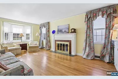 33 Coolidge Avenue, Caldwell, NJ 07006 - Photo 2