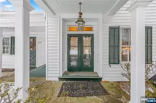 525 Franklin Ave, Franklin Lakes, NJ 07417 - Photo 4