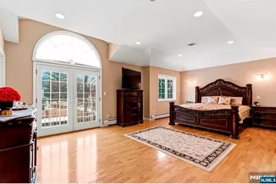 2 Maple Avenue, Waldwick, NJ 07463 - Photo 12