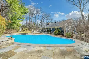 379 W Shore Dr, Wyckoff Township, NJ 07481 - Photo 34