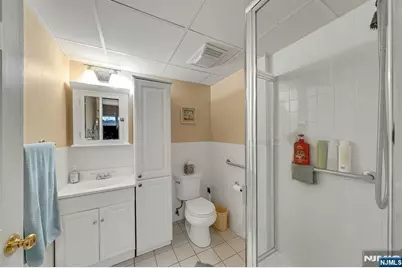 379 W Shore Drive, Wyckoff Township, NJ 07481 - Photo 30