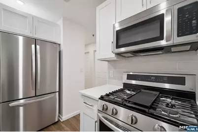 65 Fairview Street 3D #3D, Palisades Park, NJ 07650 - Photo 6