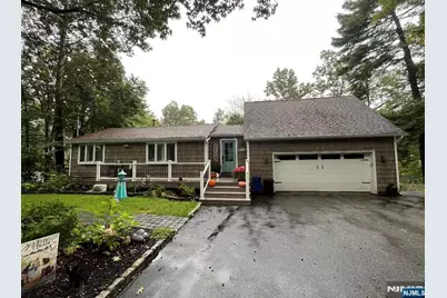 87 Fairlawn, West Milford, NJ 07421 - Photo 4