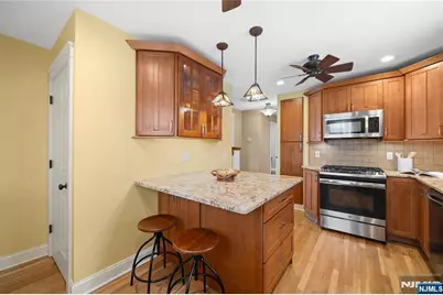 93 Bromley Place, Nutley, NJ 07110 - Photo 10