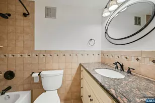 300 Winston Dr 919, Cliffside Park, NJ 07010 - Photo 18