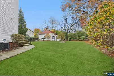 328 Carmita Avenue, Rutherford, NJ 07070 - Photo 32
