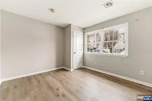 18 Kinney St, Newark, NJ 07102 - Photo 10