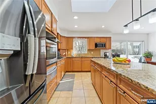 4 Harlow Crescent, Fair Lawn, NJ 07410 - Photo 6