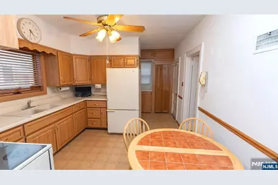 37 Kearney Street, Dover, NJ 07801 - Photo 8