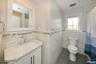 106 Arnot Pl, Paramus, NJ 07652 - Photo 28