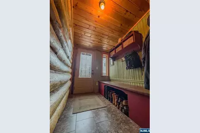 41 Hillside Avenue, Jefferson Township, NJ 07460 - Photo 2