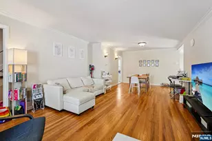 44 Forsythia Ln, Paramus, NJ 07652 - Photo 8