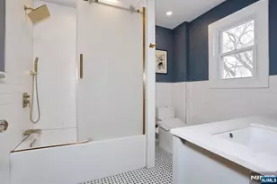 703 Linden Ave, Teaneck Township, NJ 07666 - Photo 20