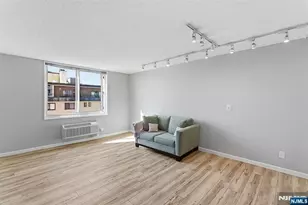 160 Overlook Ave 16C, Hackensack, NJ 07601 - Photo 18