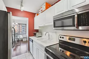 125 Prospect Ave 17G, Hackensack, NJ 07601 - Photo 14