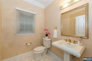 503 Stonewall Ct, Wyckoff Township, NJ 07481 - Photo 10