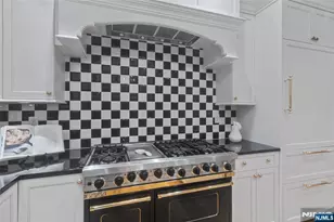 31-33 Hamilton Ave, Weehawken, NJ 07086 - Photo 8