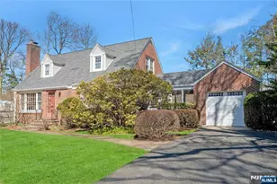 774 Austin Ave, Oradell, NJ 07649 - Photo 2
