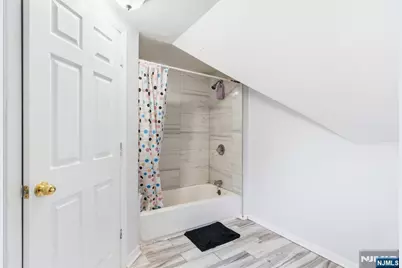 158 S Clinton Street, East Orange, NJ 07018 - Photo 20