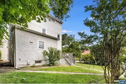 5 Canterbury Drive, Montclair, NJ 07042 - Photo 32