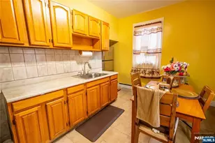 108 Hollywood Ave, East Orange, NJ 07018 - Photo 6