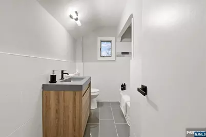 77 Chestnut Drive, Wayne, NJ 07470 - Photo 16